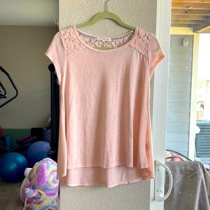Rewind peach lace trim short sleeve Rayon polyester blend. Size Large